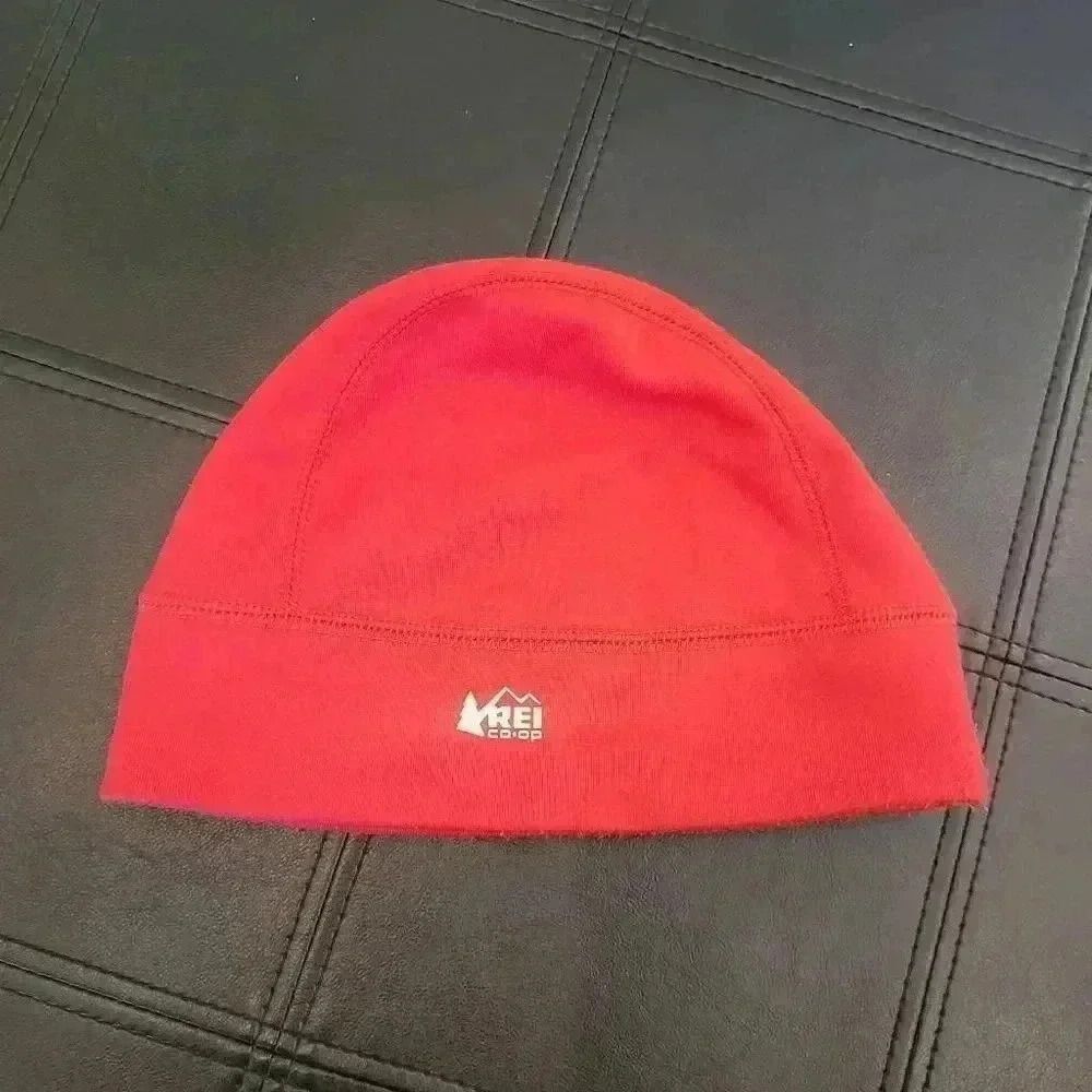 REI Kids Cherry Red Poly/Spandex Fleece Lined Skull Cap Beanie - Picture 2 of 5